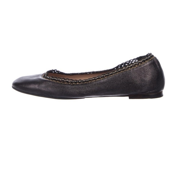 SOLD-Designer CHLOE leather ballet flat. - Picture 2 of 5